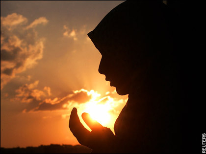 [imagetag] http://dreamlife.files.wordpress.com/2012/03/young-muslim-woman-makes-dua.jpg